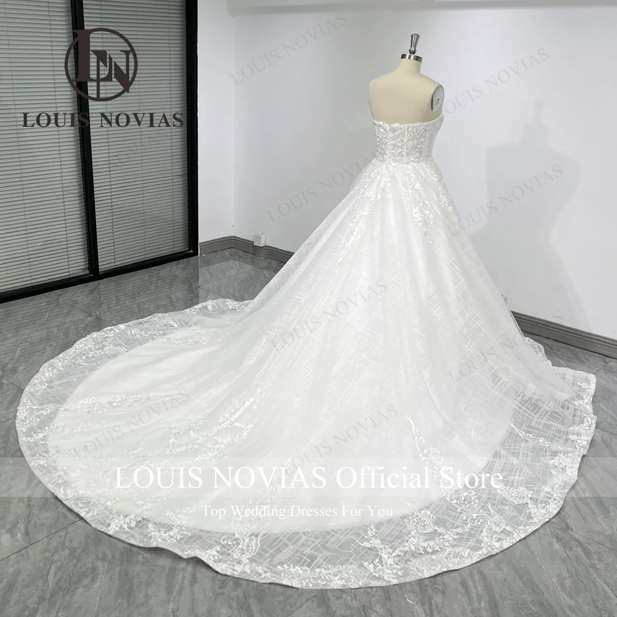 LOUIS NOVIAS A 라인 웨딩 원피스, 연인 실제 사진 아플리케, 레이스업 비치 공주 신부 가운, 2024