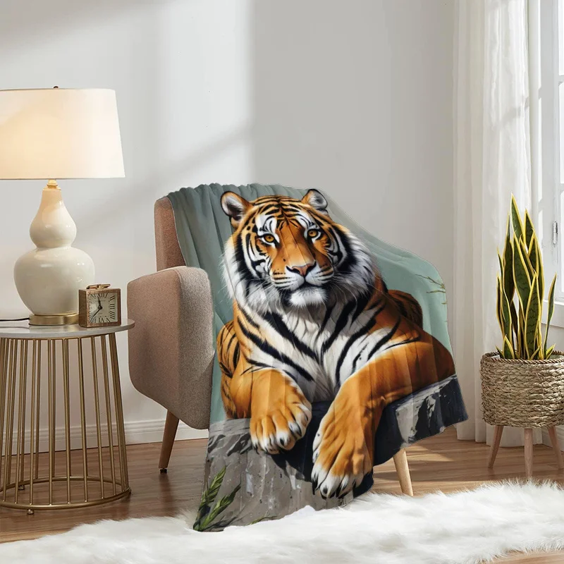 1pc Tiger Pattern Flannel Blanket, Lightweight and Soft Throw Blanket, Gift Blanket for Family and Friends. Mother's Day, Father