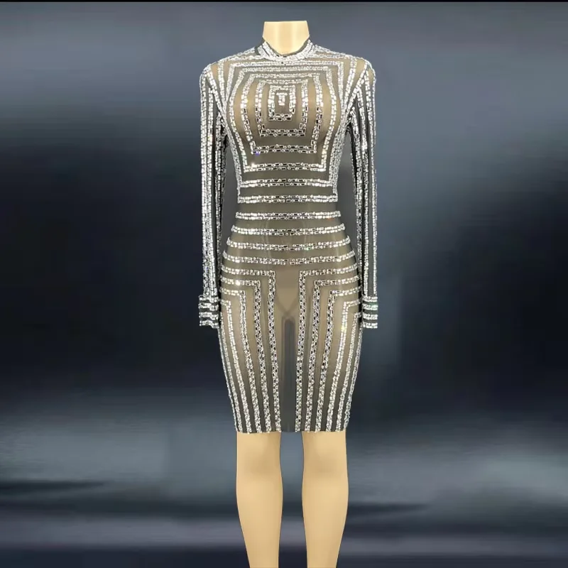 

ZD Luxury Crystal Pearl Dress – Long Mesh Gown for Women’s Parties and Stage Performances