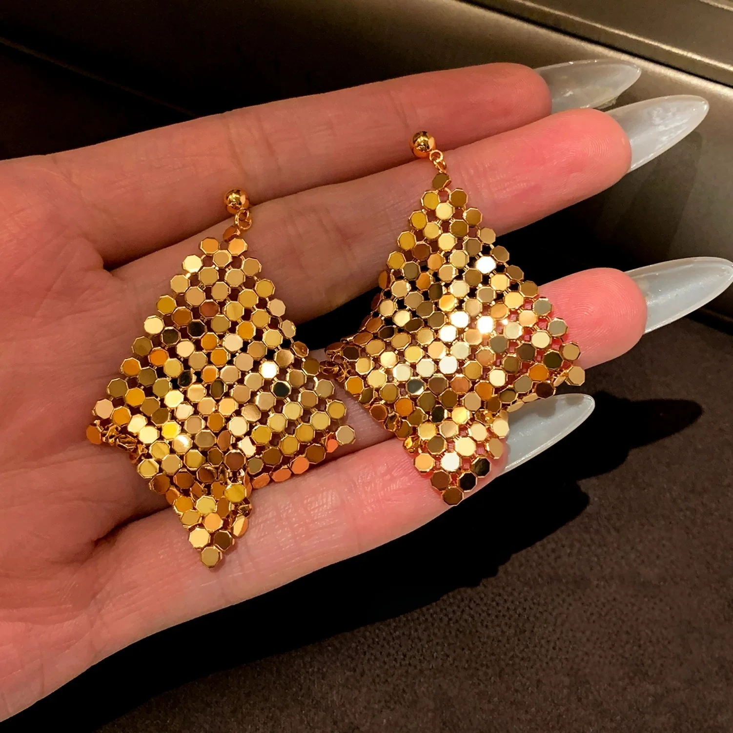 Exaggerated Shiny Tassel Hoop Earrings for Women Delicate Metal Light Luxury High‑End Face‑Slimming Versatile Drop Earrings