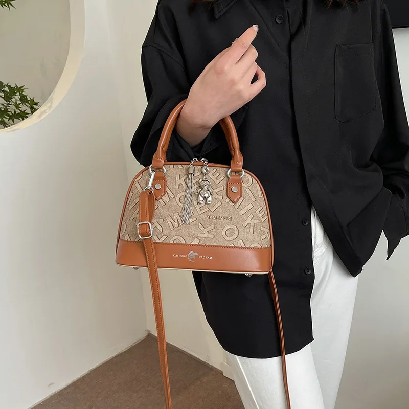 

2025 New! Retro Old Flower Women's Bag | Trendy Color Palette | Casual Shell Bag Design | High-End Printed Messenger Bag