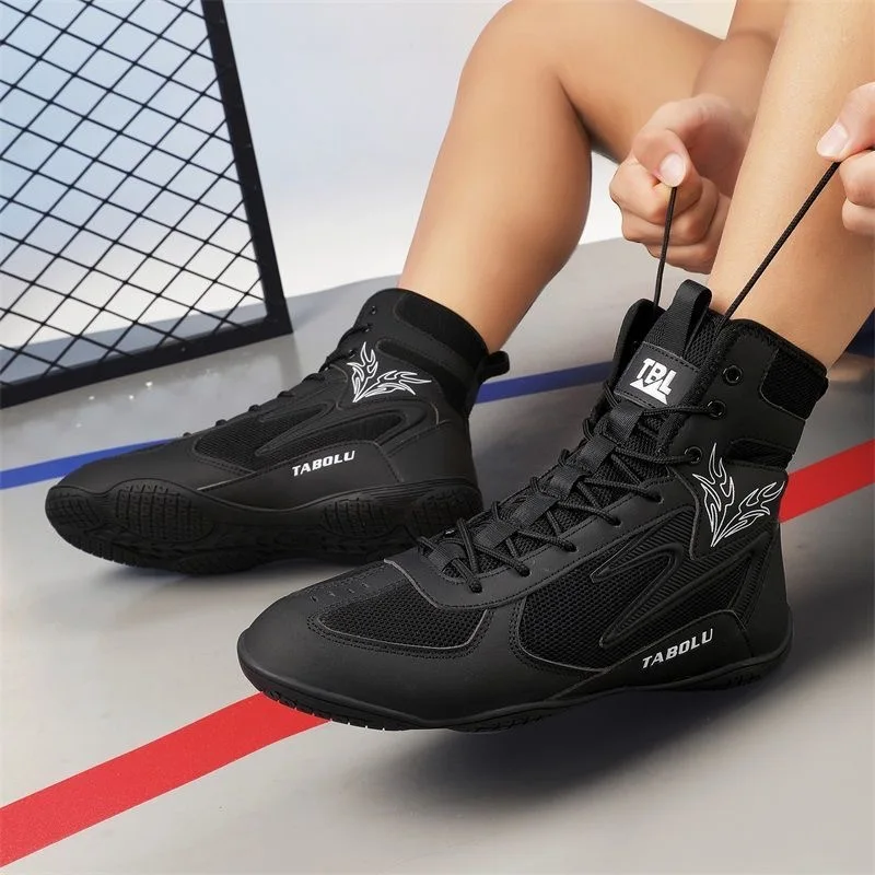 

Weightlifting Shoes Wrestling Shoes Men's Boxing Shoes MMA Sanda Shoes Lightweight Combat Boots Power High-Top Shoes