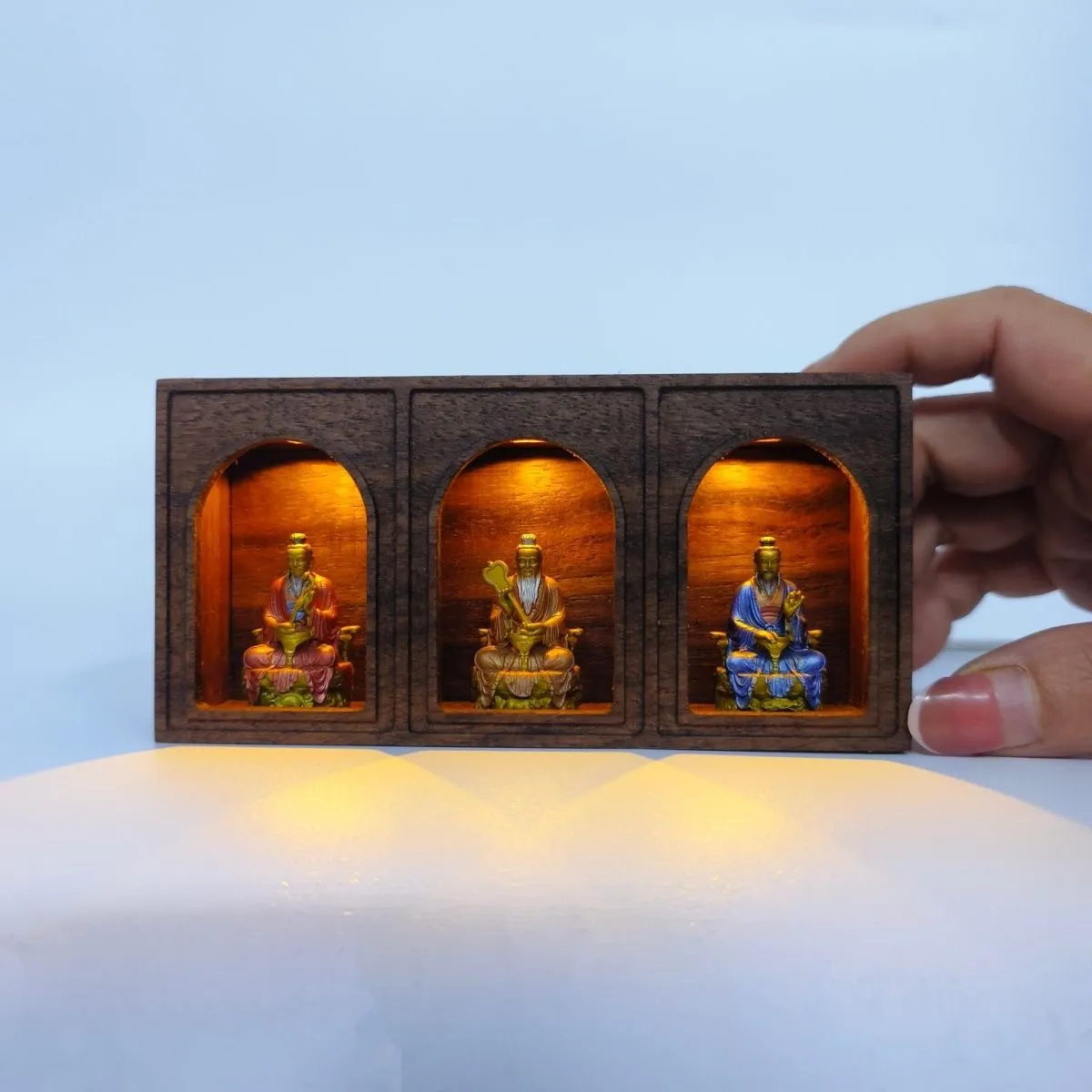 Sanqing Tianzun Ancestor Pure Painted Moral Statue Yuanshi Taishang Laojun Lingbao Decoration with Lamp Shrine