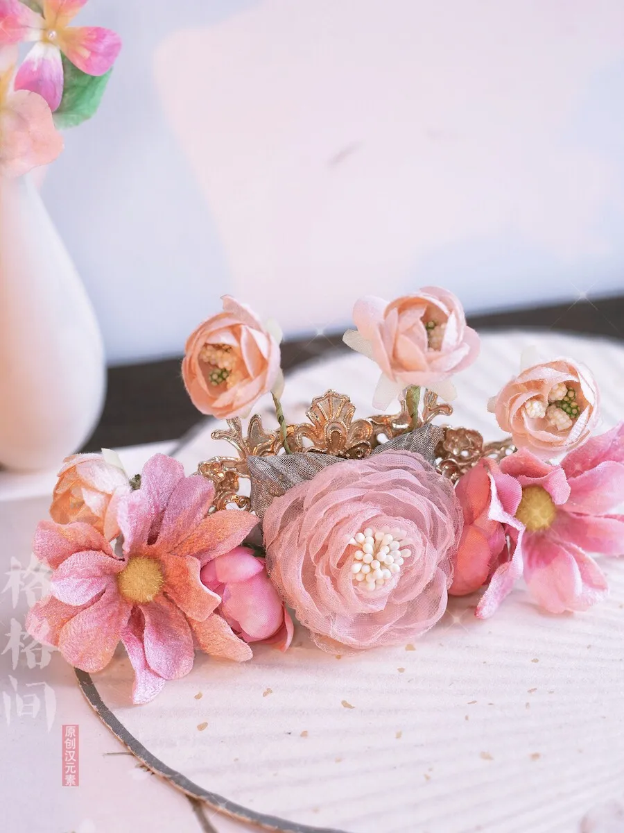 Vintage Chinese Hanfu Peony Flower Hair Crown Pink Silk Headpiece Electroplated Base Tang Song Dynasty Style Accessory For Women