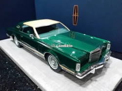 AMC 1:18 For Lincoln Continental Mark V Givenchy Edition Limousine Model Metal Green