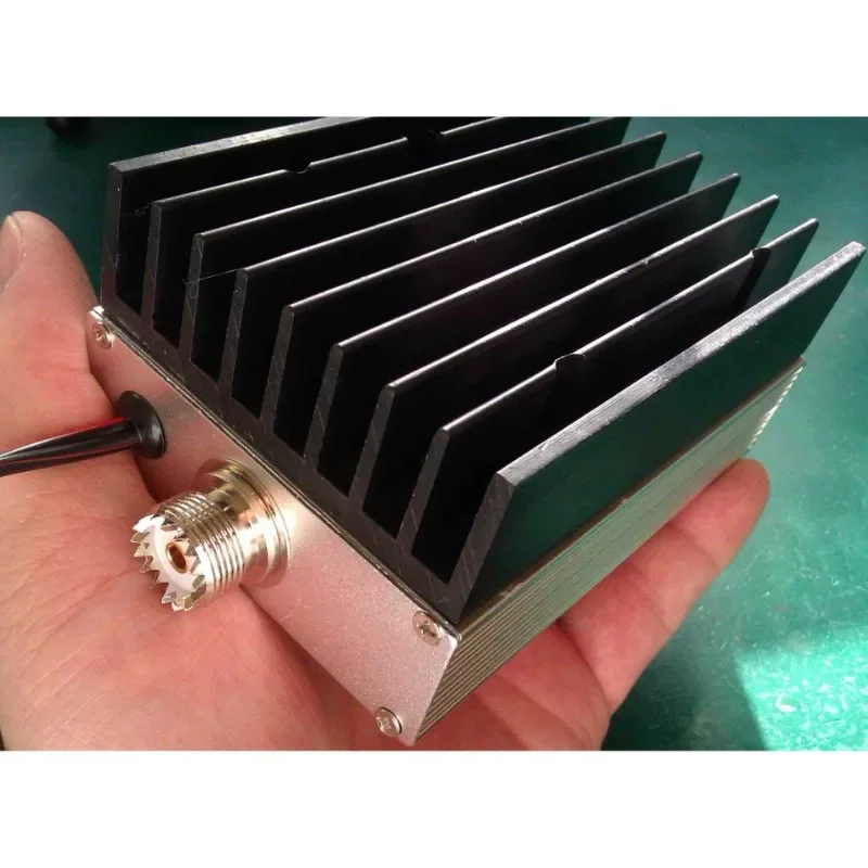 Amplifier Distance Enhancement Hand Amplifier  400-470MHz Out 45W Input 2-7W