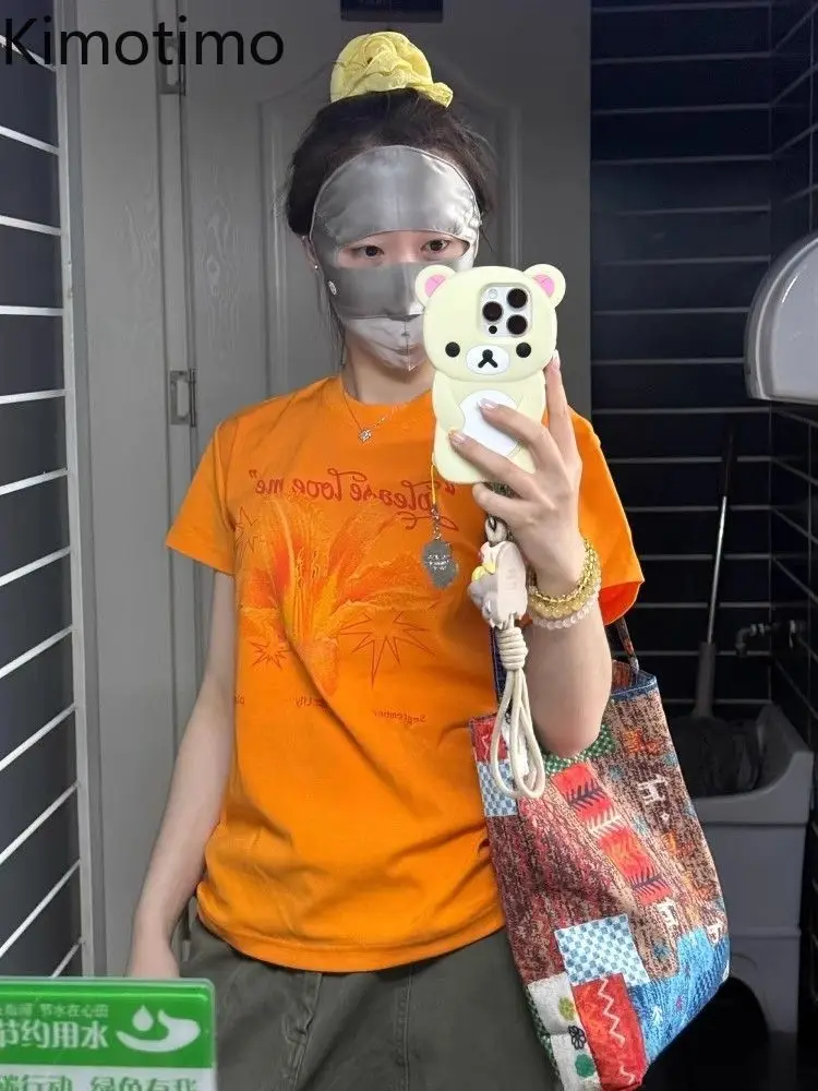 

Kimotimo оранжевая женская футболка с коротким рукавом с принтом, лето 2025 года, свободные повседневные топы с круглым вырезом, японские винтажные универсальные футболки, новинка
