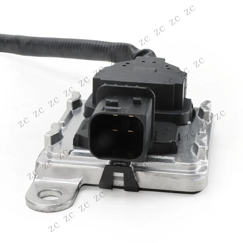 S+ For  Cascadia 11.9L 12.8L 14.8L 14.9L 15.6L NOX sensor A0101532228