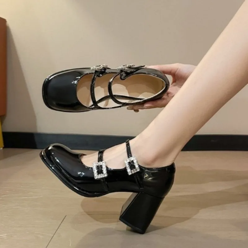 كعب مربع حذا فردي للسيدات خريف جديد جولة تو الضحلة زلة حجر الراين حزام المضادة للانزلاق مقاومة للاهتراء الكعب العالي