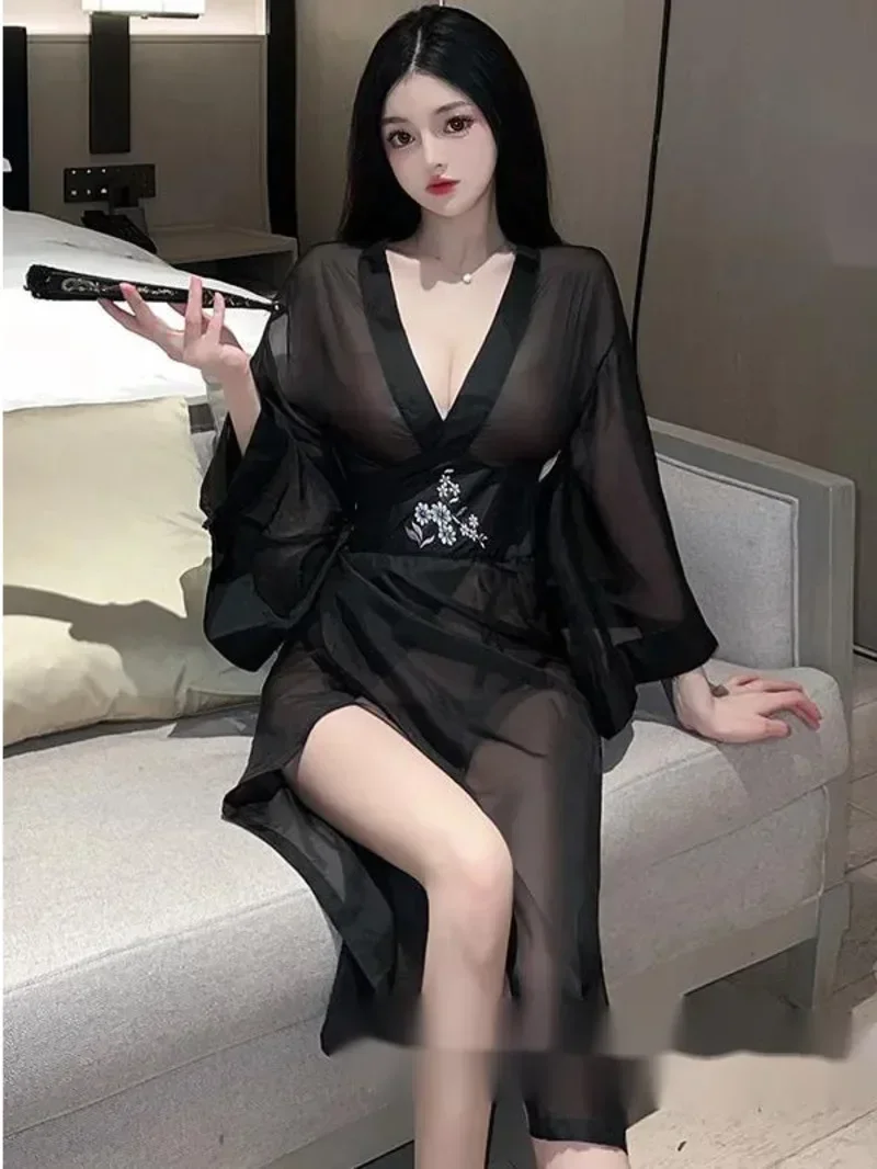 ตาข่าย Sheer Robe เซ็กซี่โปร่งใสสไตล์โบราณชุดยาวปัก Hanfu ชุดชุดฤดูใบไม้ร่วง Office Lady Tops