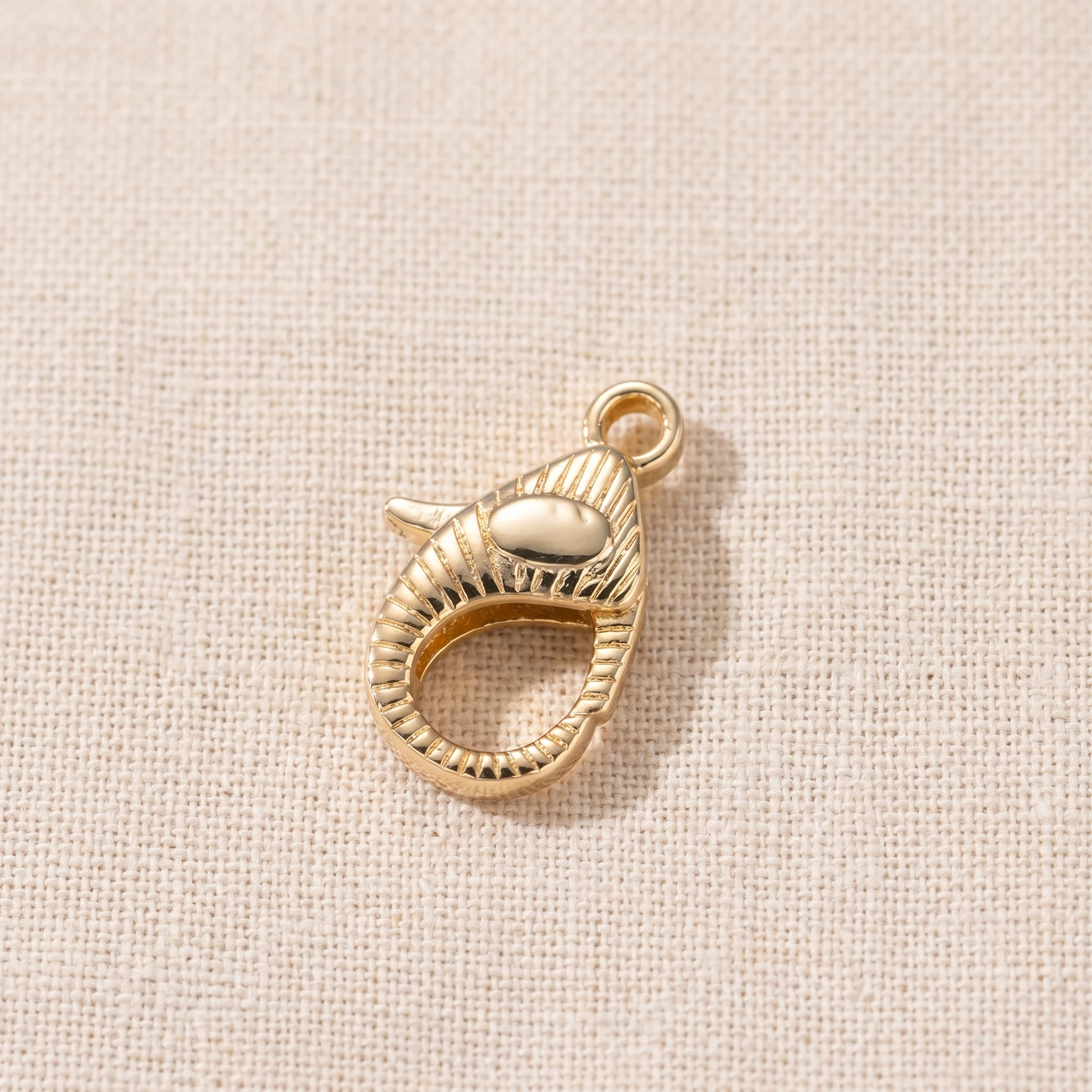 2 Stück 18K Gold Karabinerverschlüsse, Hochwertige Unregelmäßige Herzverschlüsse, Haken, Verbinder für DIY Ohrringe, Halsketten, Schmuckherstellungsmaterialien – Detail 6