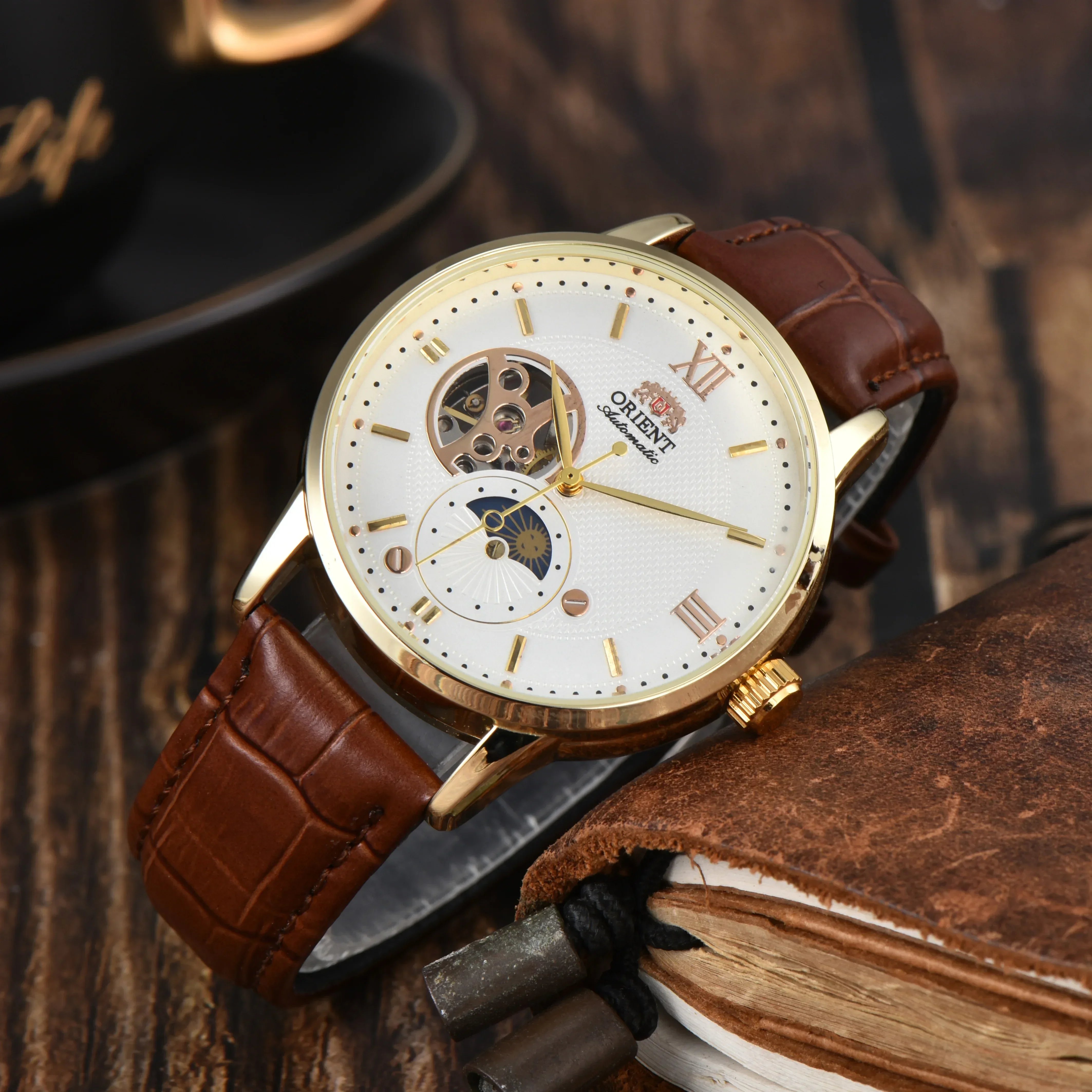 Orient Store Orient Sport Reloj Mecánico Automático Unisex con Función Completa de Hora Mundial y Correa de Cuero