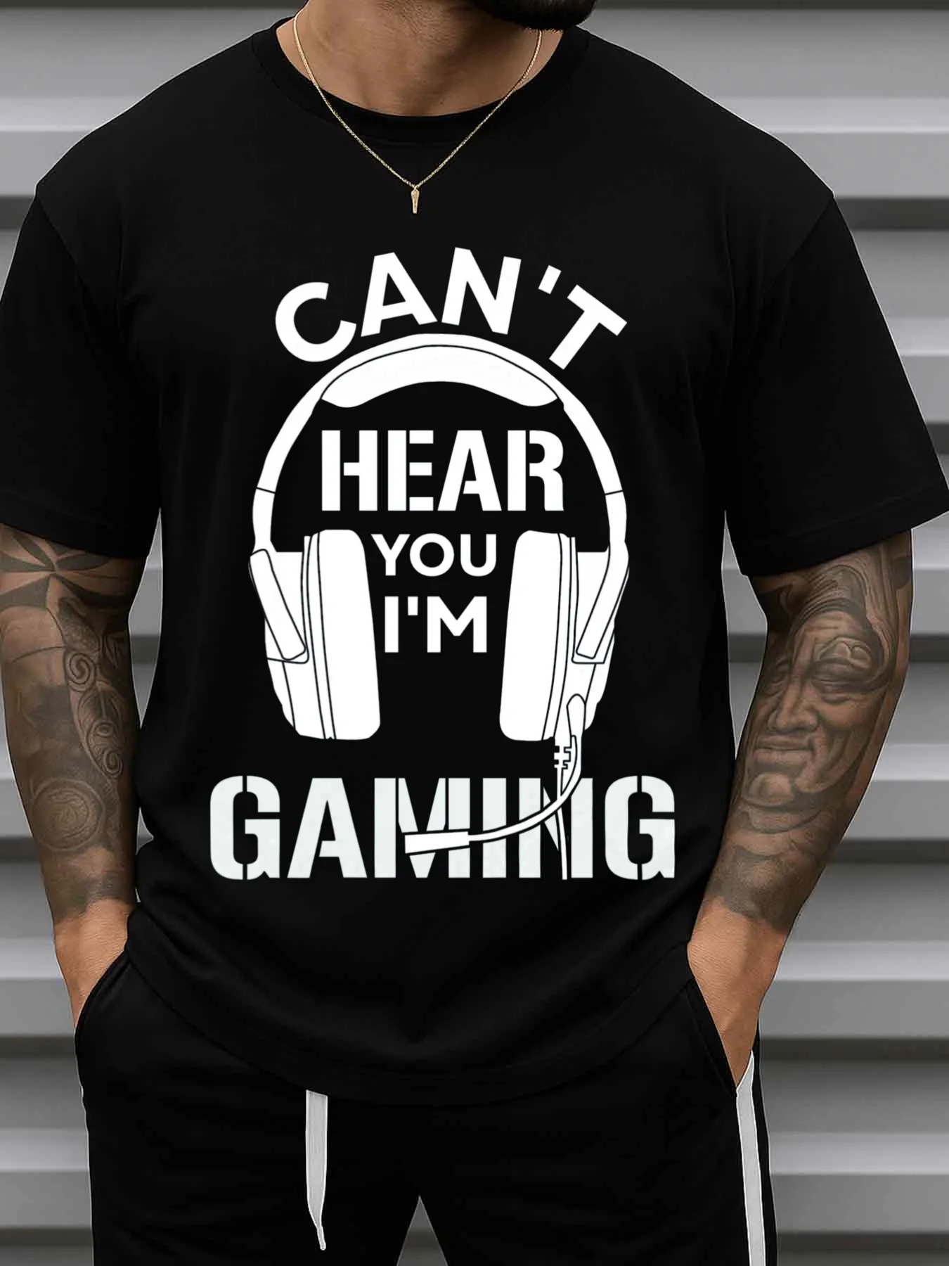 Men's Gaming-Themed T-Shirt with Headphone and Controller Print, Round Neck Short-Sleeve Shirt, Casual Top for Pc and Mobile Gamers, Ideal Christmas Gift