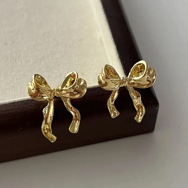 Vintage Metal Bowknot Earrings for Women Sweet Elegant Gold Color Women's Stud Earring Christmas Party Jewelry Accessories Gift