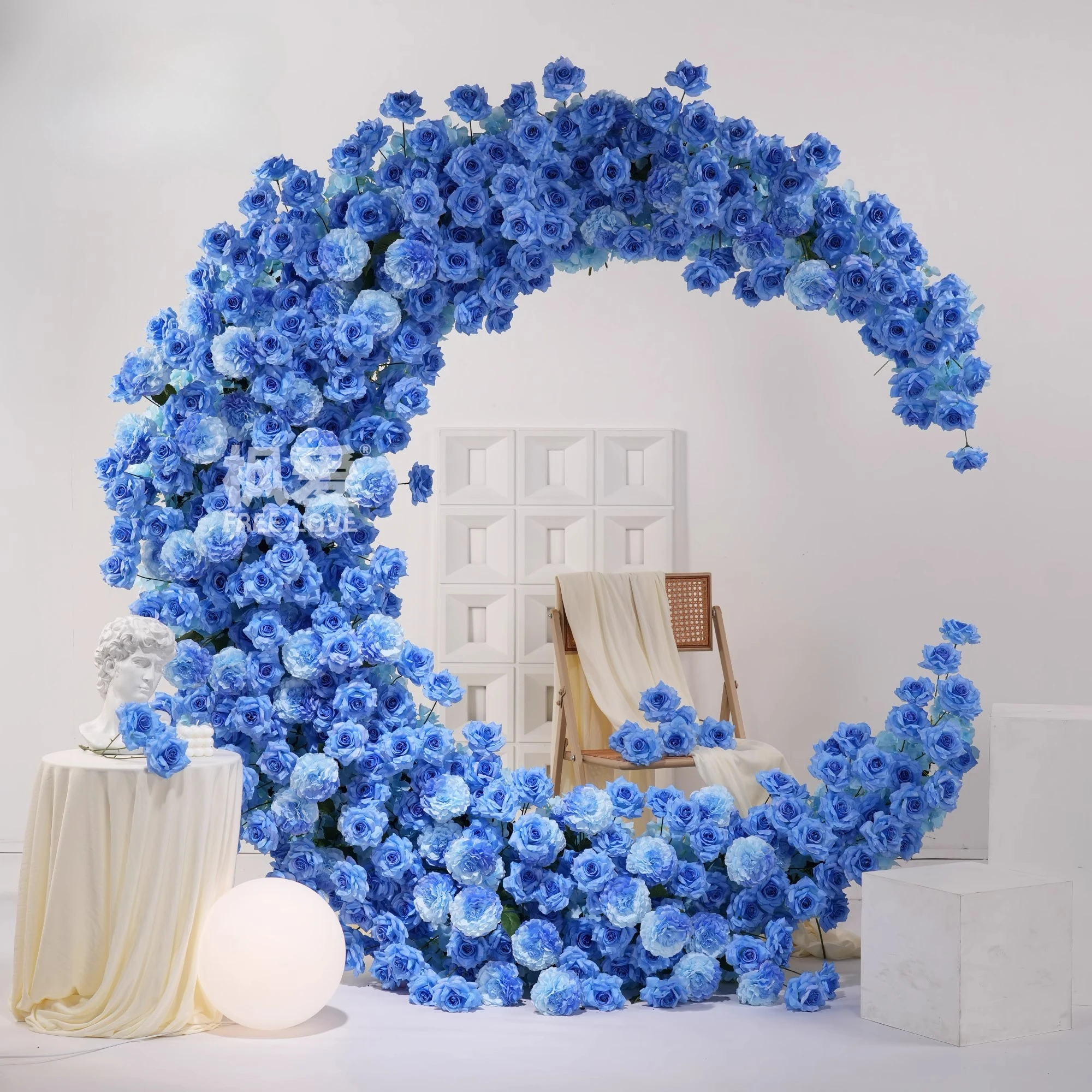 

Moon flower stand simulation flower art finished blue rose wedding props wedding hall decoration proposal indoor and outdoor