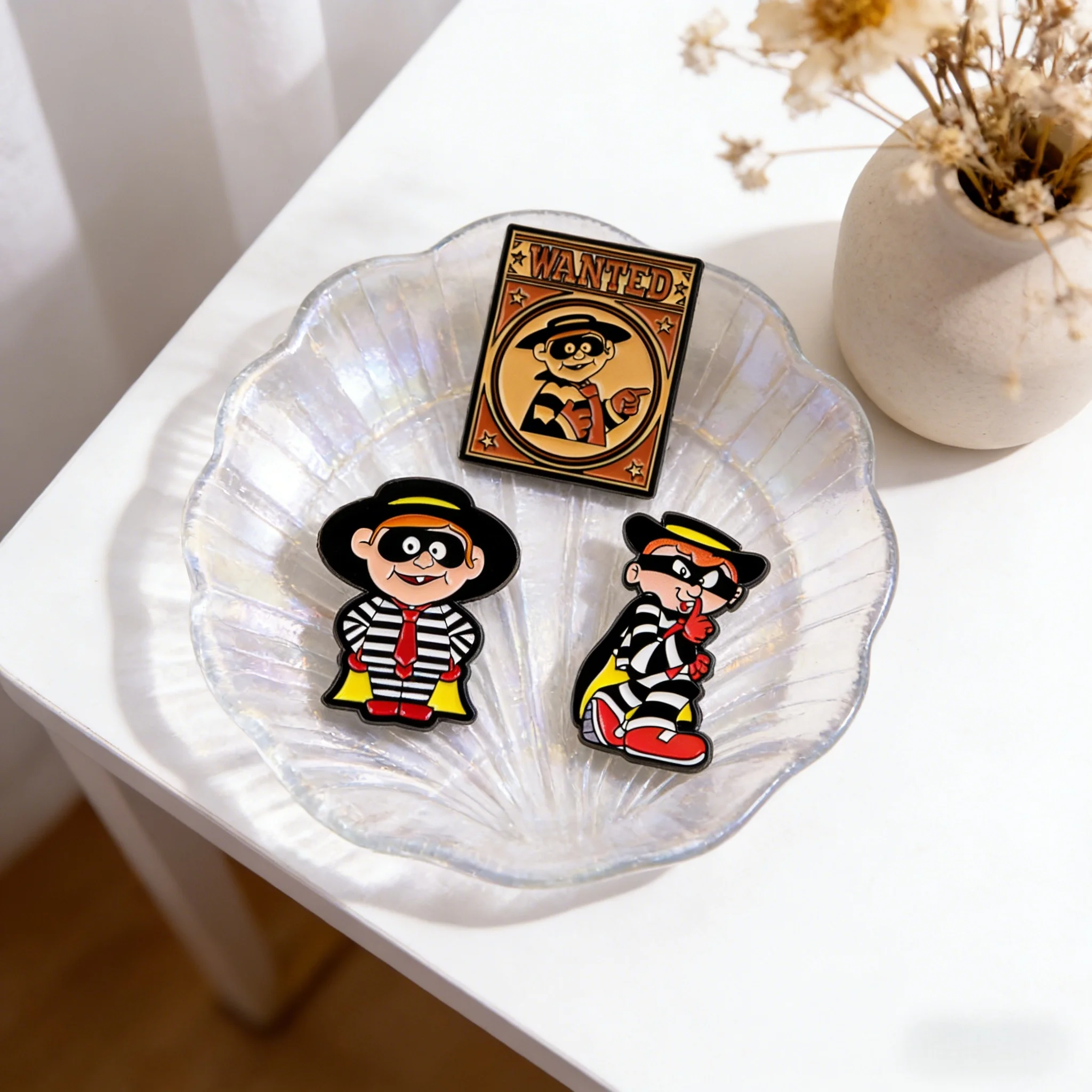

Hamburg Rrisoners Enamel Pins Funny Cartoon Thief Brooch Lapel Pin Badge on Backpack Clothing Accessories Fashion Jewelry Gifts