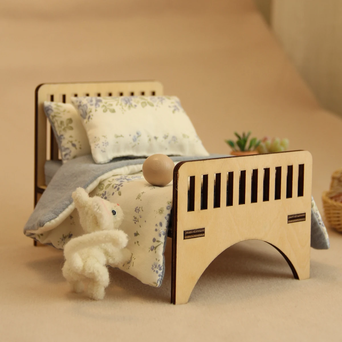 Miniature Ornaments 16cm Wooden Bed / Rattan Cat Bed / Twisty Stick Kitten / 13Cm&15Cm Mice, Multiple Styles Available, Mini House Decoration Accessories
