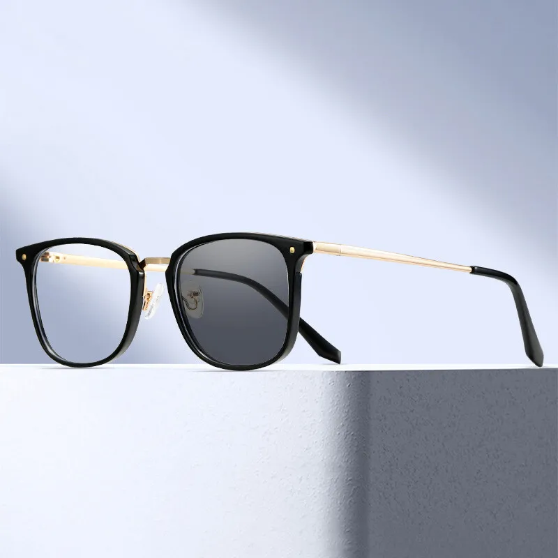 

Square Men Women Reading Glasses Fashion Rivet Metal Eyeglass Frame Customizable Prescription Blue Light Glasses Photochromic