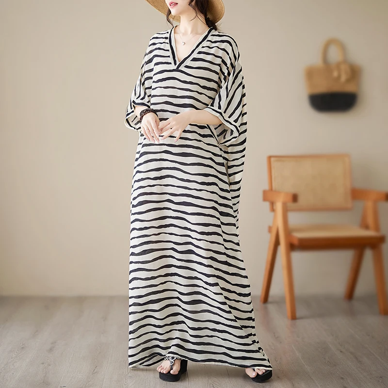 

Summer 2024 V-Neck Loose Cotton Linen Dress Large Size Bohemian Holiday Style Beach Dress Retro Meat Covering Robe