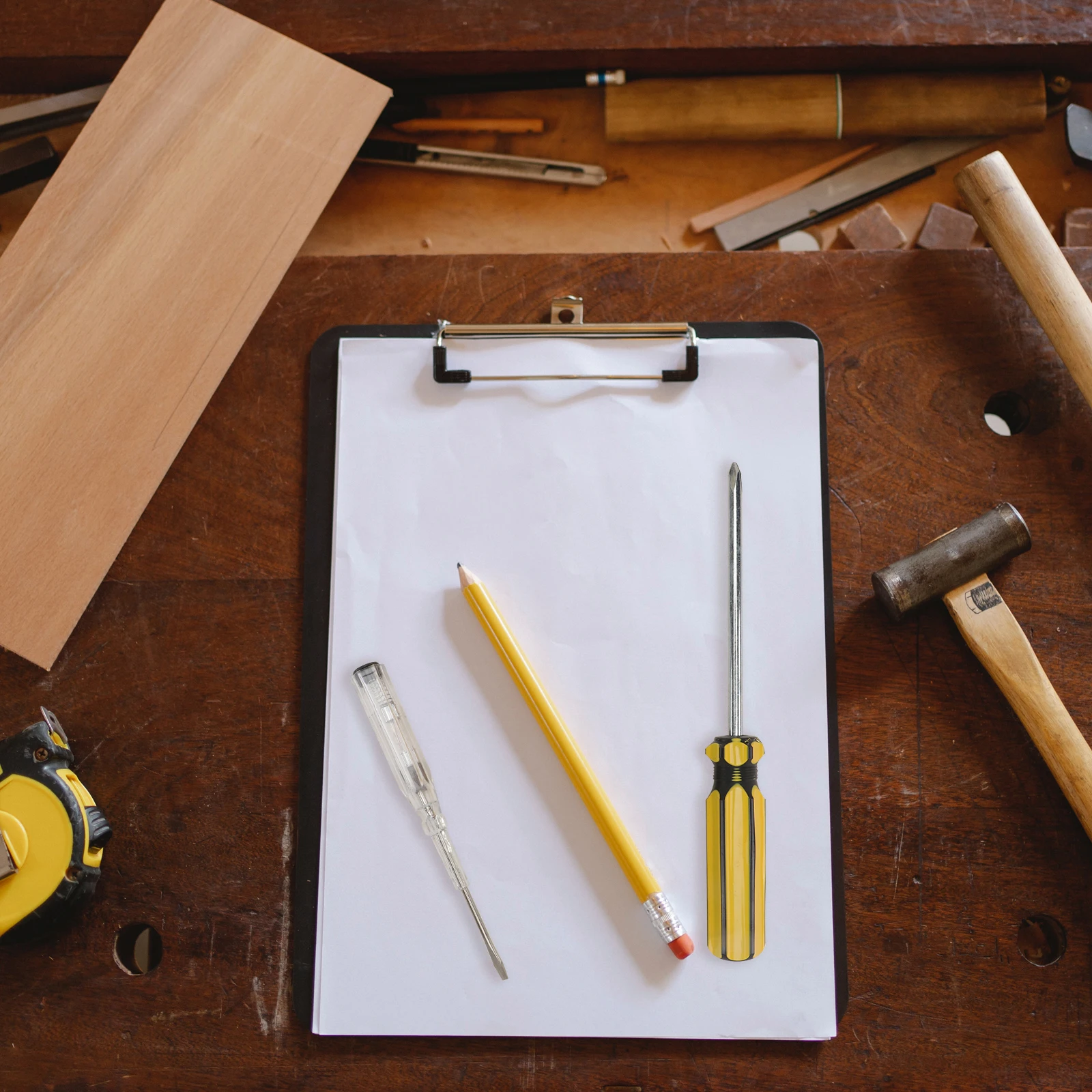 

9 pcs Household Tool Kit Home Repair Hand Tools Set Multifunctional Screwdriver Pliers Hammer Electric Tester Heavy Duty Sturdy