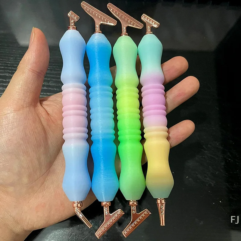 

[YU]Print Color Dot Drill Pen DIY Diamond Painting Tools Accessories Pretty Pen DIY Diamond Painting Light-emitting Dot Pen Tool