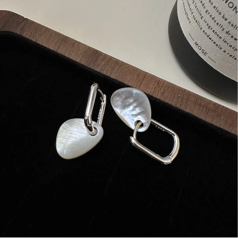 S925 pure silver Korean version niche design, irregular white shell earrings, Korean fashion, INS style texture ear accessories