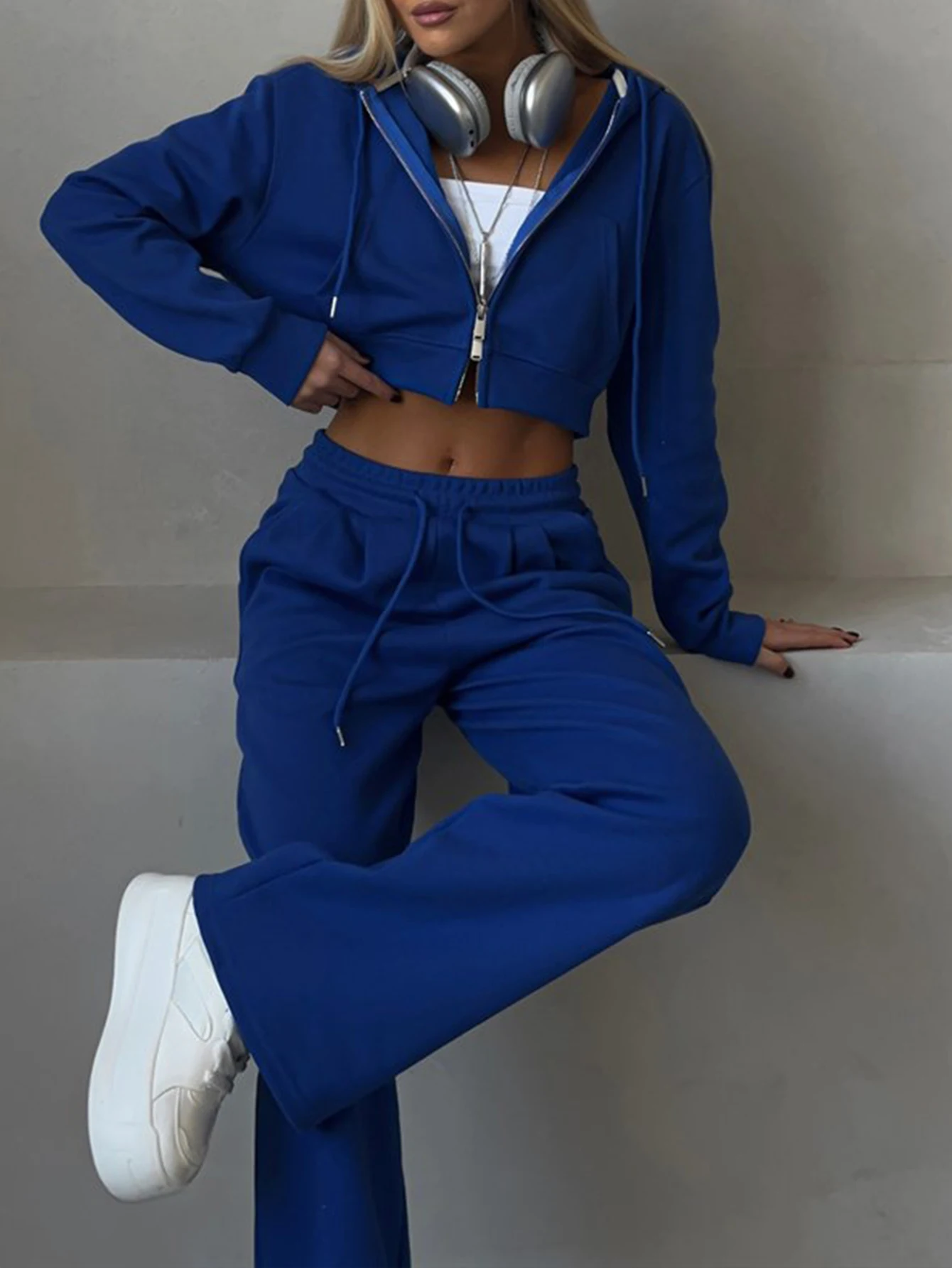 女性用 スリムフィット ソリッドカラー フード付き クロップドトップとアンクルパンツセット 長袖 ジッパー ナチュラルウエスト デイリーコーデ