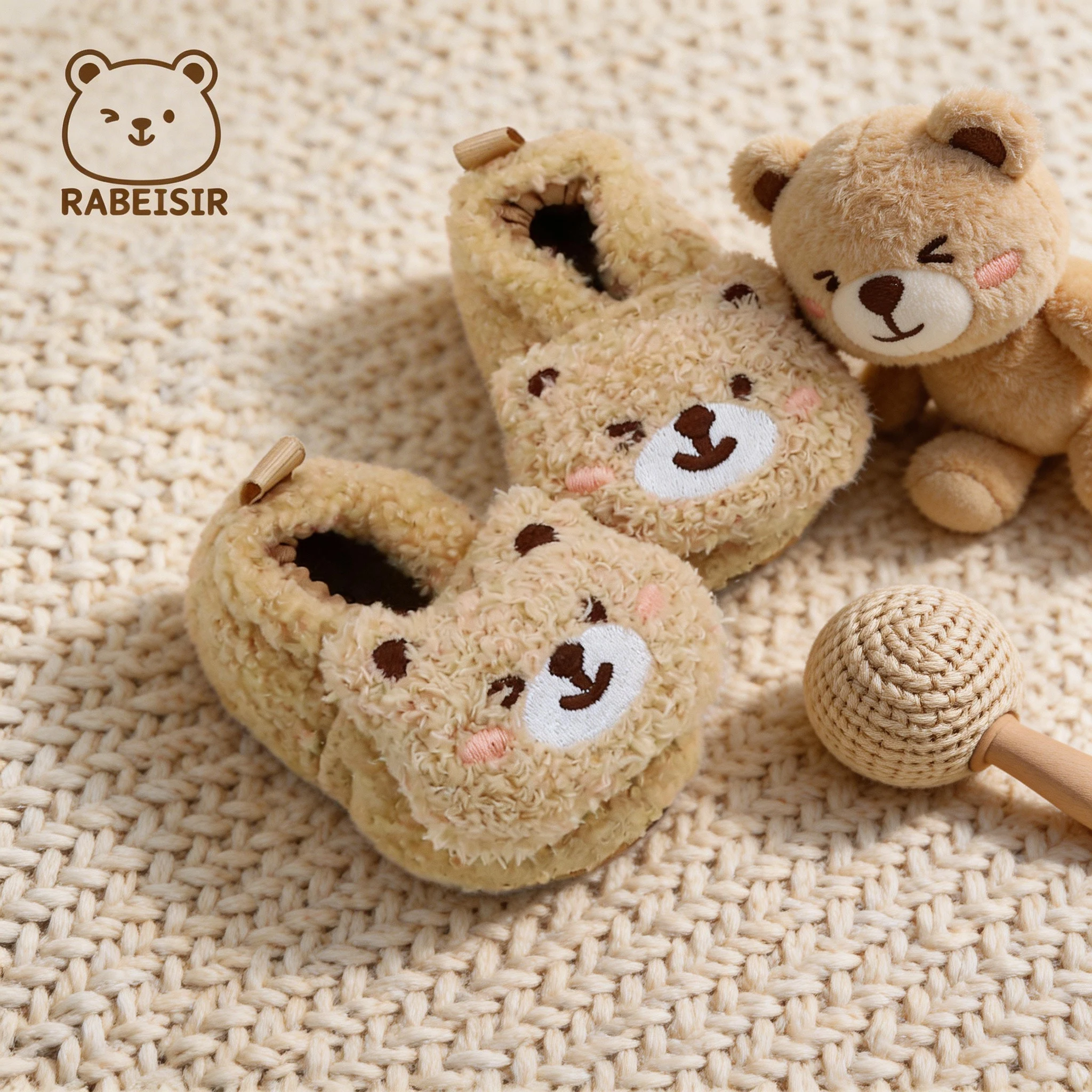 Herbst- und Winter-Babyschuhe für Babys im Alter von 0-1,5 Jahren sind weich und bequem zum Tragen drinnen und zu Hause.