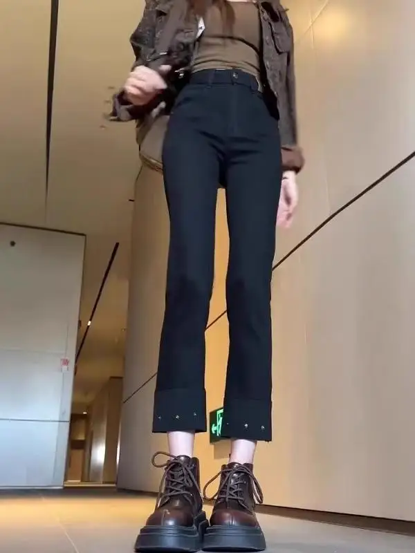 

2026 Autumn New Sle Women's plus Size Straight Leg Jeans High Waist Zipper Fly Cuffed Rivet Slim Fit Nine Point Pants