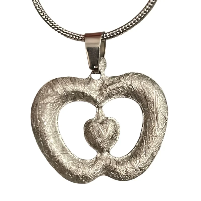 Natural Muonionalusta Meteorite Pendant Nickel Plated Precision Cutting Meteorite Slice Necklace Cosmic Collectible Gift