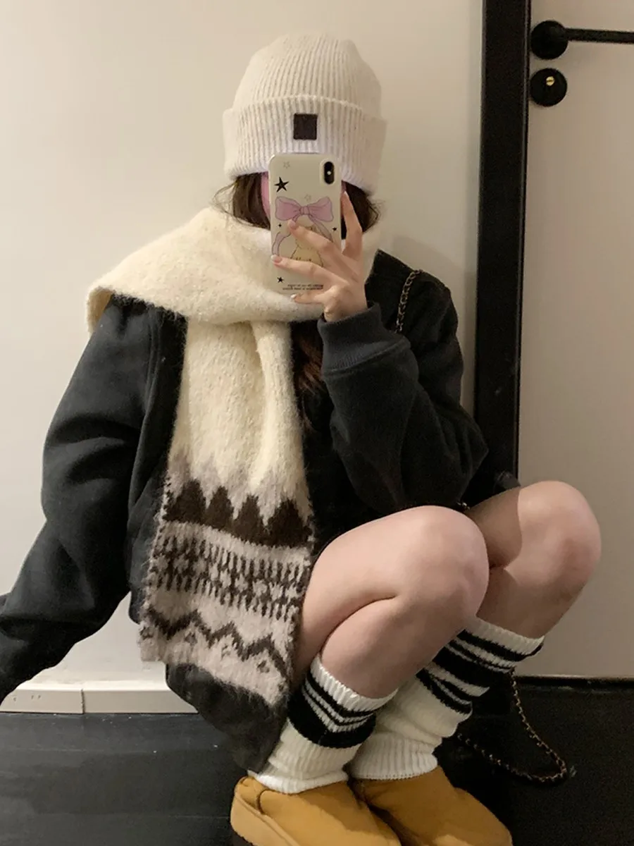 

Retro Atmosphere Feeling Knitting Scarf For Women, Autumn And Winter Fair Isle Pattern Warm Neck Scarf, Anti-Cold Student