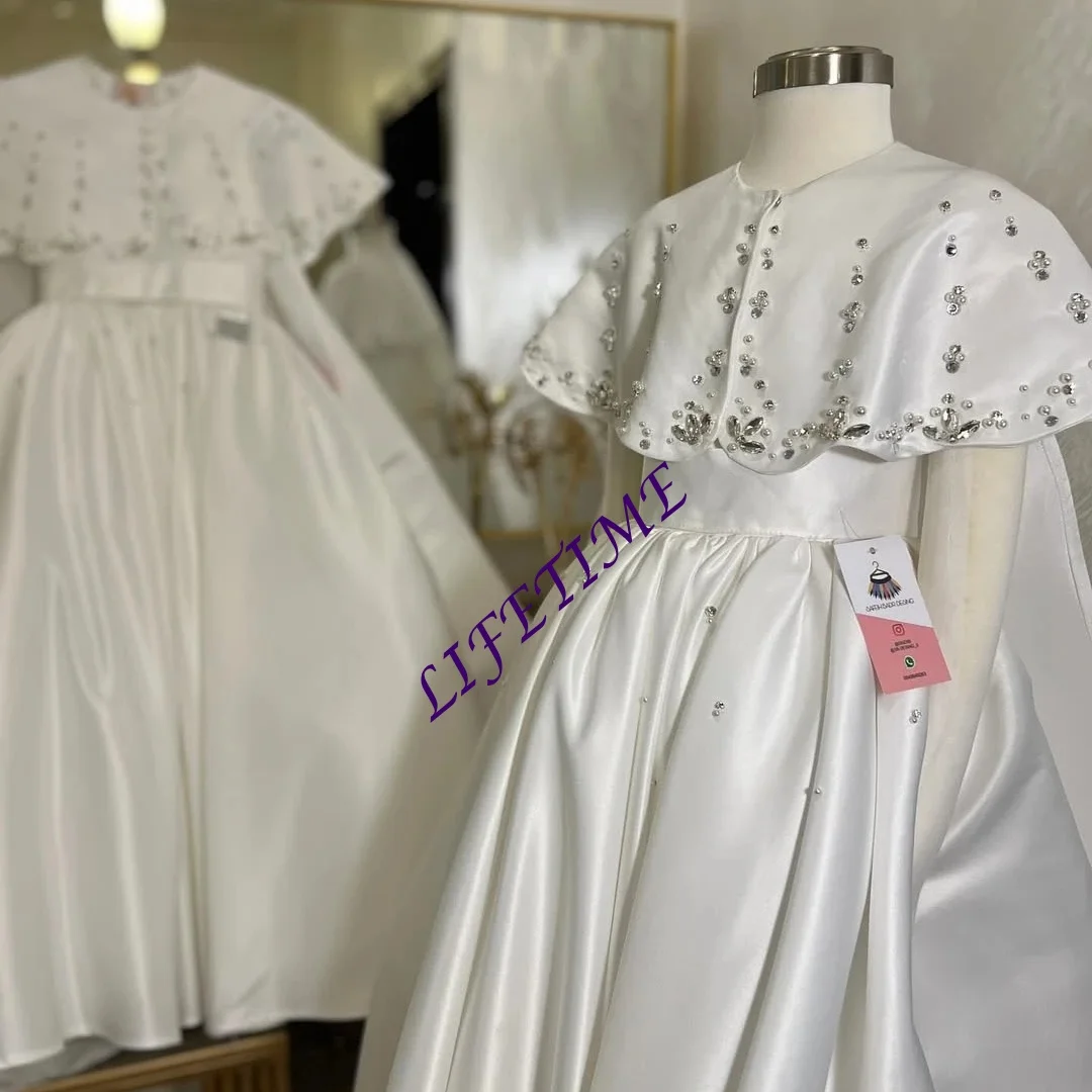 

Customzied Basket-weave Finished with Lace Appqulies O-neckline Illusion Back Short Sleeves 3DFlower Tulle Bow Gown