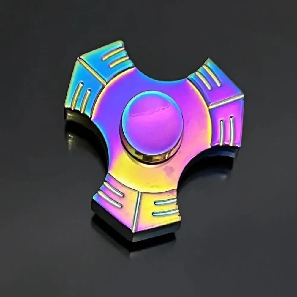 

Это металлический гироскопический вращатель на кончике пальца, бесшумный подшипник, ручной ротатор, гироскоп на кончике пальца, анти-тревога, детская игрушка для взрослых.