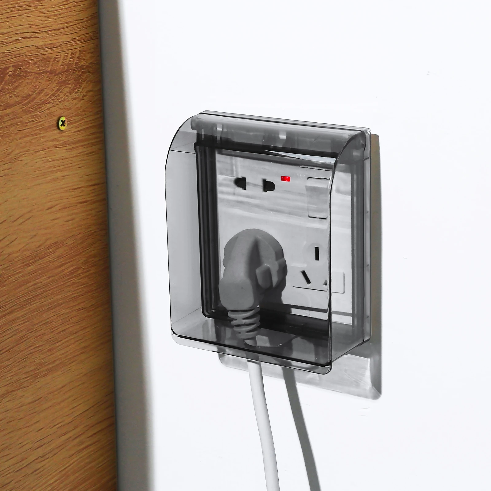 2 pcs Waterproof Outlet Covers Adhesive Wall Socket Protectors Bathroom Outdoor Plug Covers Self-Sticking Weatherproof