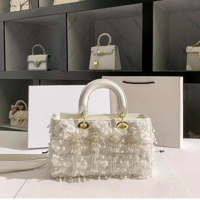 

Fashionable Fairy Tassel Flower Spring New Single-Shoulder Crossbody White Women's Bag Diana Bag