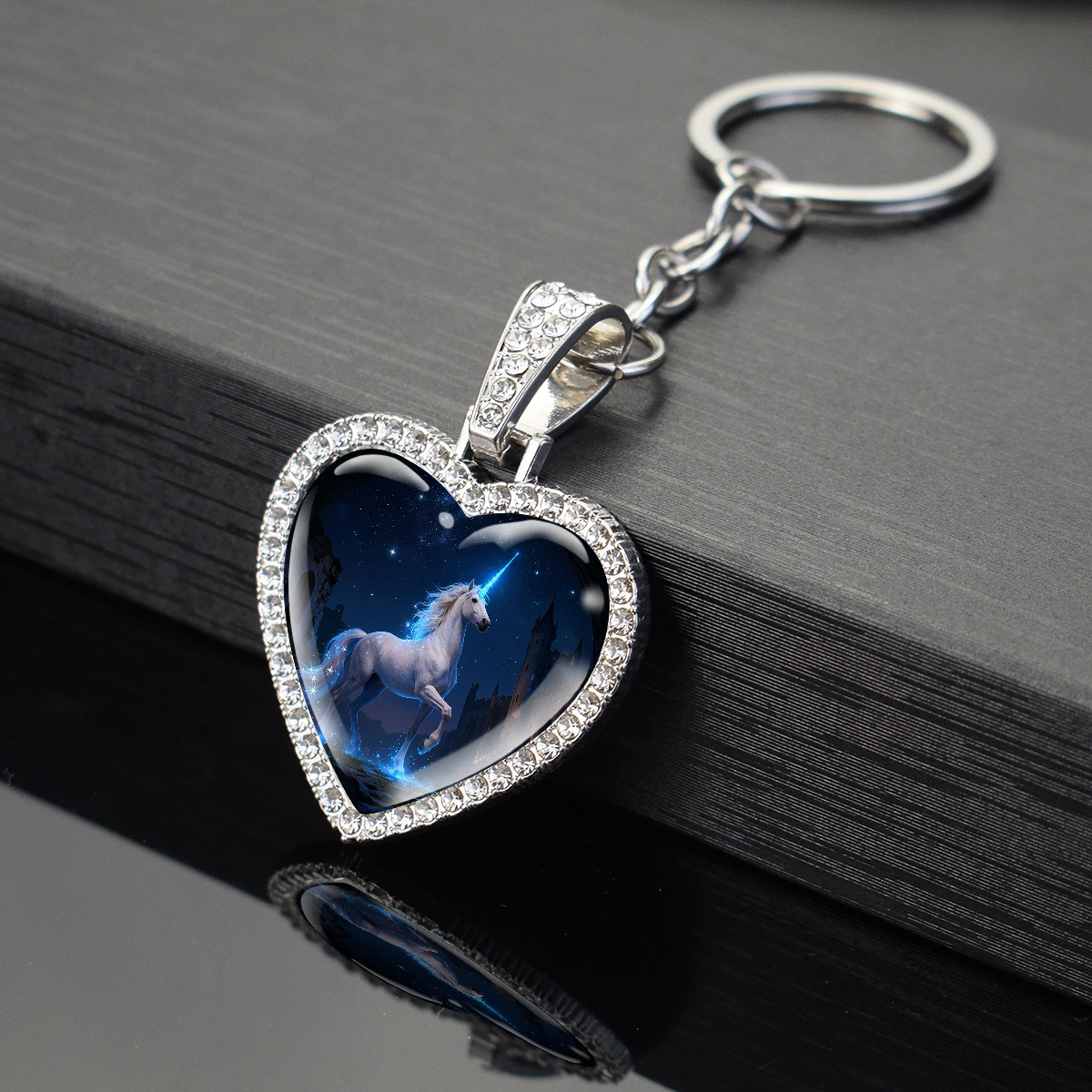 Sparkling Rhinestone Border Heart Unicorn Key Chain Alloy Glass Photo Cabochon Keyring Bag Charm Fashion Women Accessory Gift