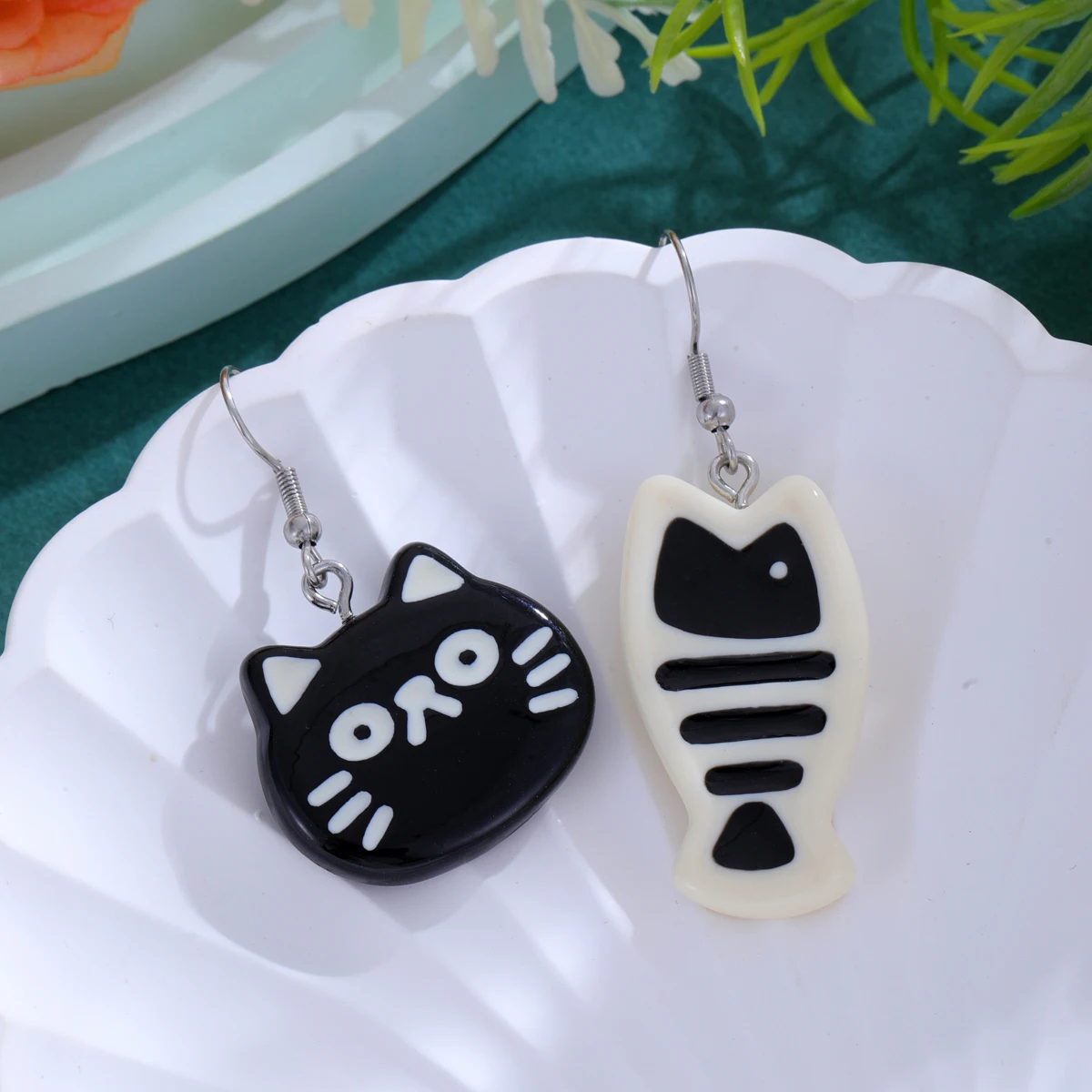 1 Pair Loading Cute Animal Funny Cat and Fish Asymmetric Resin Earrings