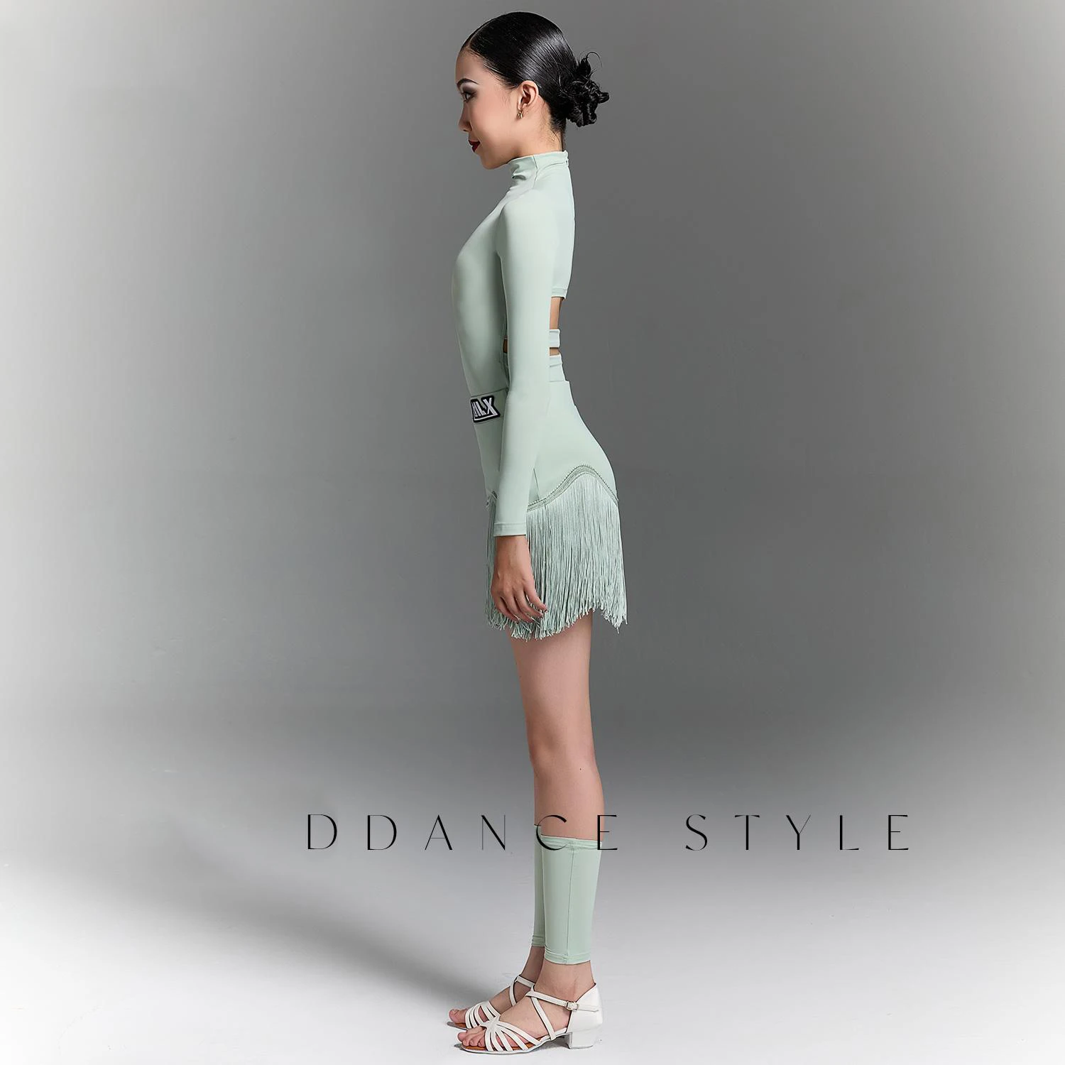 2025 新しいラテンダンス練習衣装女の子のための長袖タッセルスカートスーツチャチャルンバタンゴ子供ラテン衣装 DQS21415
