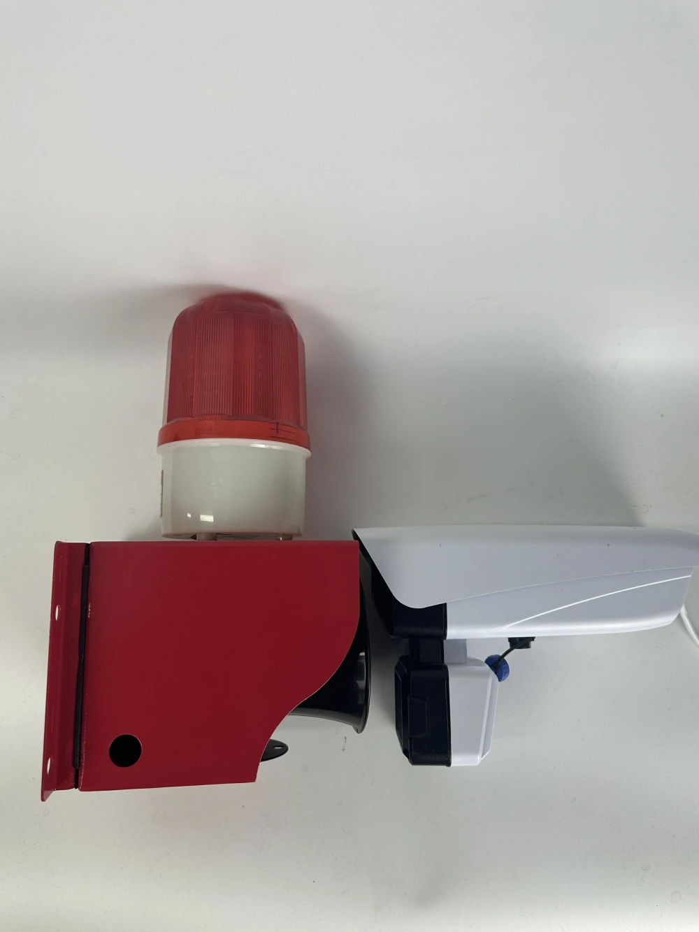 Picture 5: Vehicle and Human Movement Alarm System Device That Senses Within 50 Meters