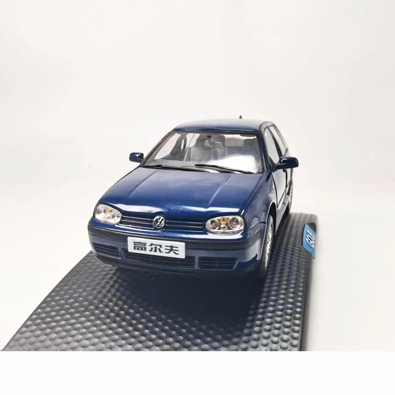 Vw golf 4 miniature-AliExpress