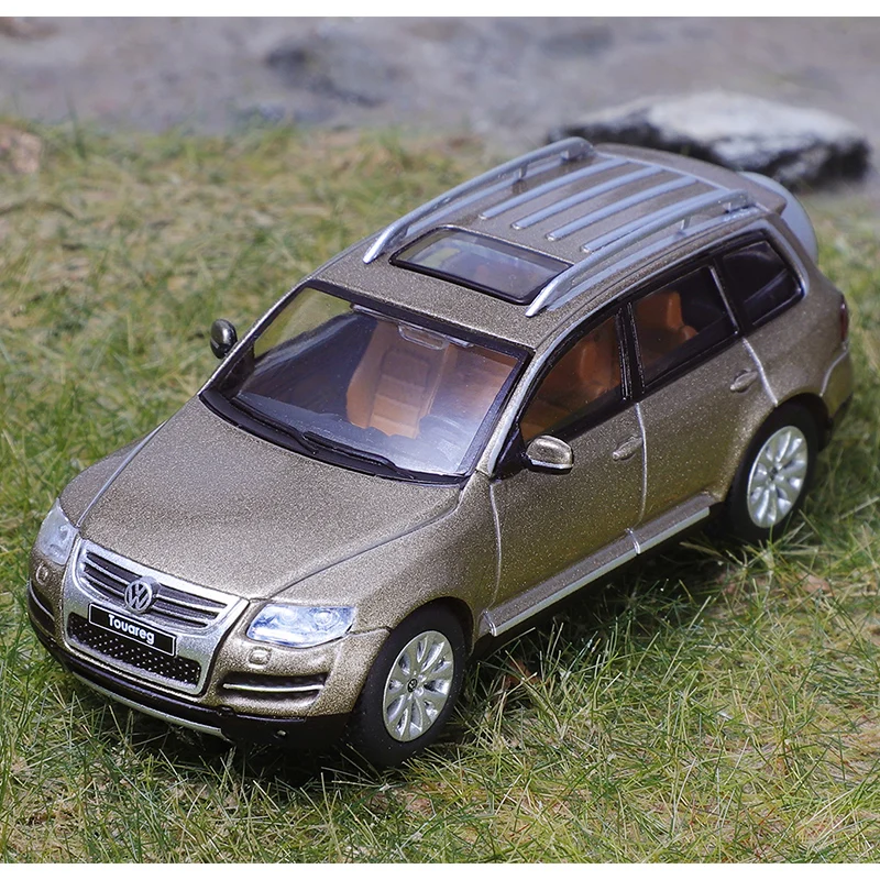 GCD Diecast 1/64 Skala Volkswagen Model Samochodu z Odlewu Stopu Volkswagen Touareg R50 Pojazd Terenowy Kolekcjonerski Samochód do Zabawy