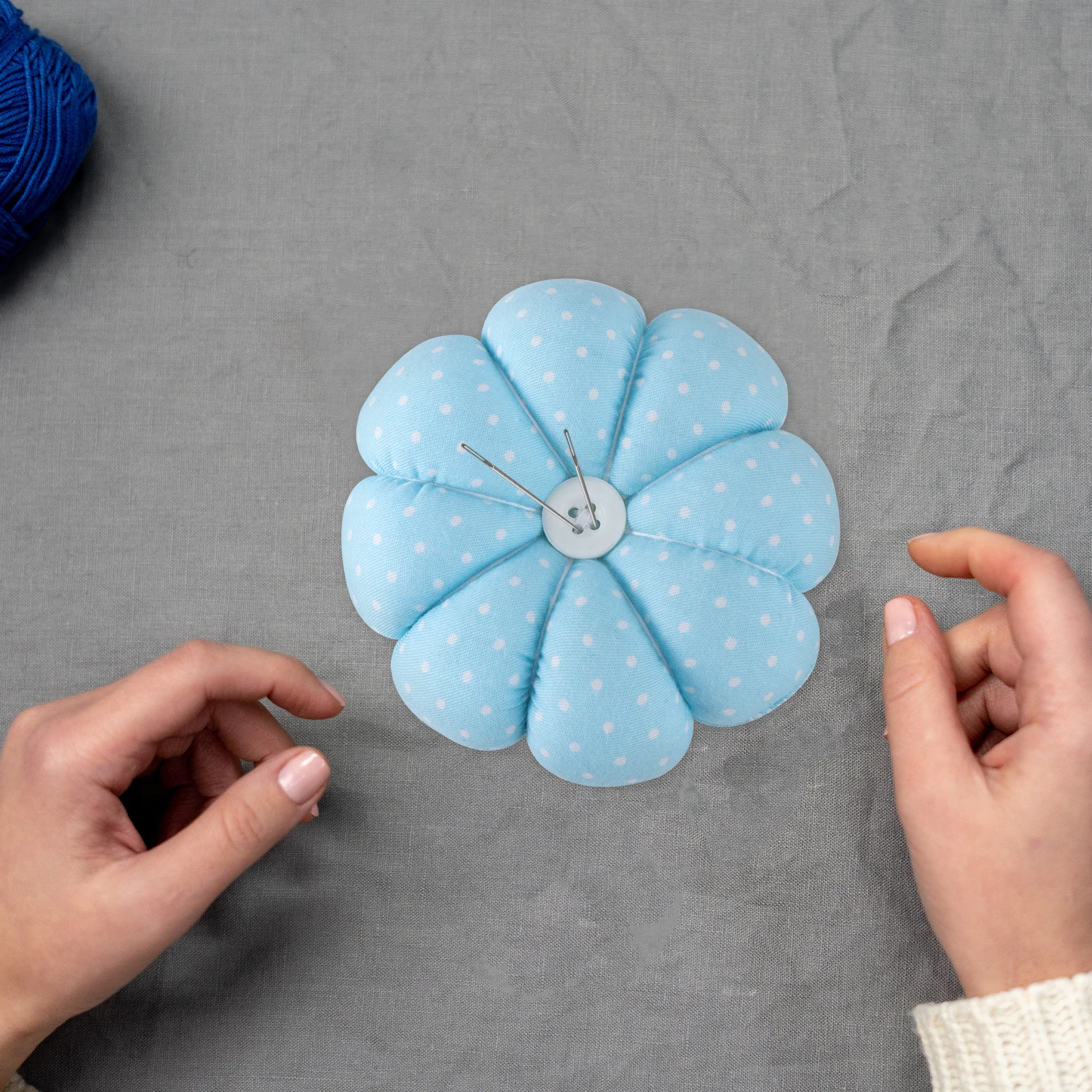 

Pumpkin Needle Pin Cushion Wrist Band Fully Padded Pumpkin Shaped Sewing Pin Holder Safe Needle Storage Perfect for Sewing Work