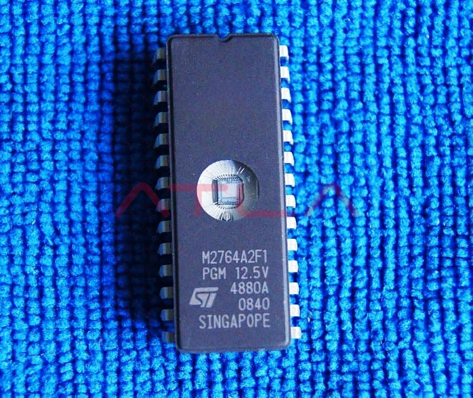 

10pcs M2764A-2F1 M2764A2F1 M2764A EPROMs ST DIP-28 64Kbit