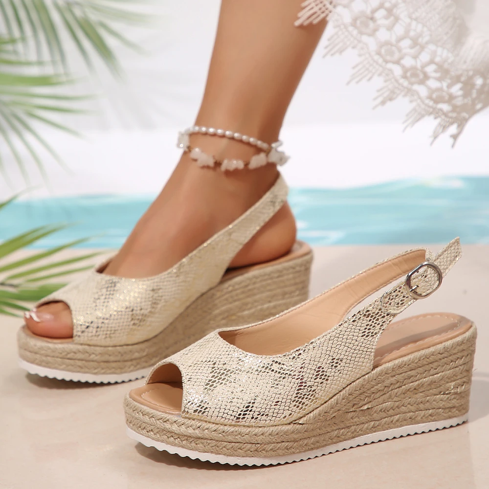 

Women's Platform Sandals Summer New Large Size Fish Mouth Slope Heel Stones Pattern Shoes Thick Bottom Clog Casual Slip-On