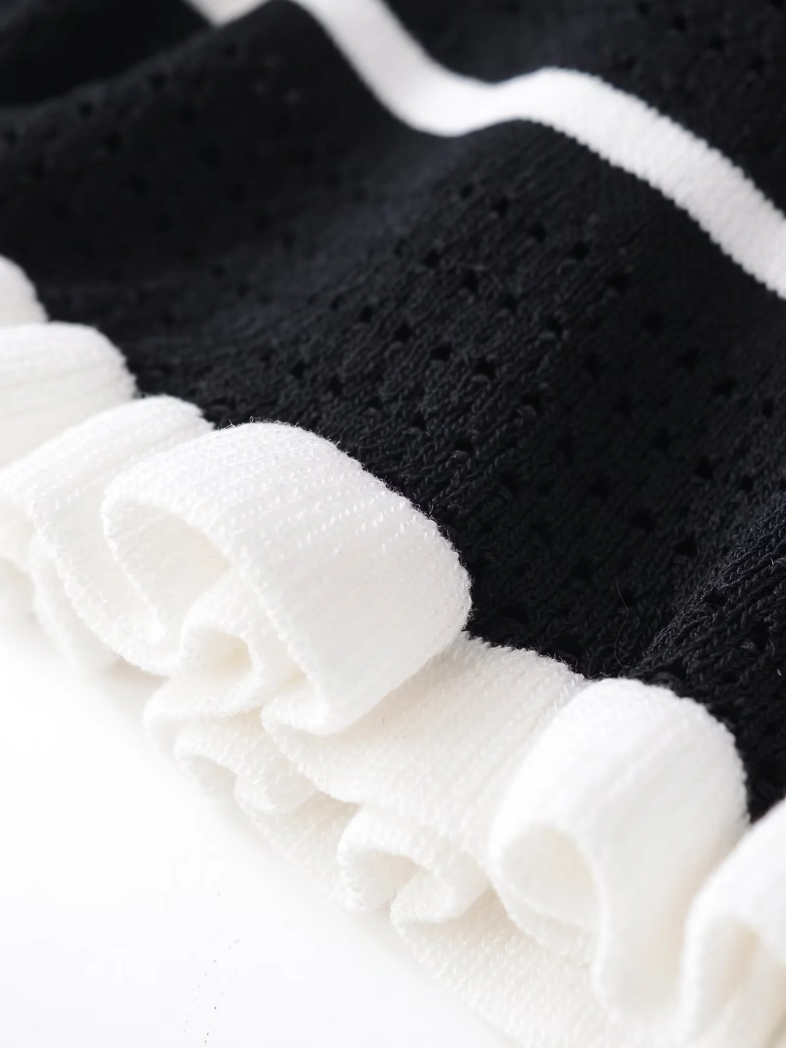 2025 Winter New Women's Fashionable Simple Color Block Slim Fit U-Neck Casual Long Sleeve Knitted Patchwork T-Shirt