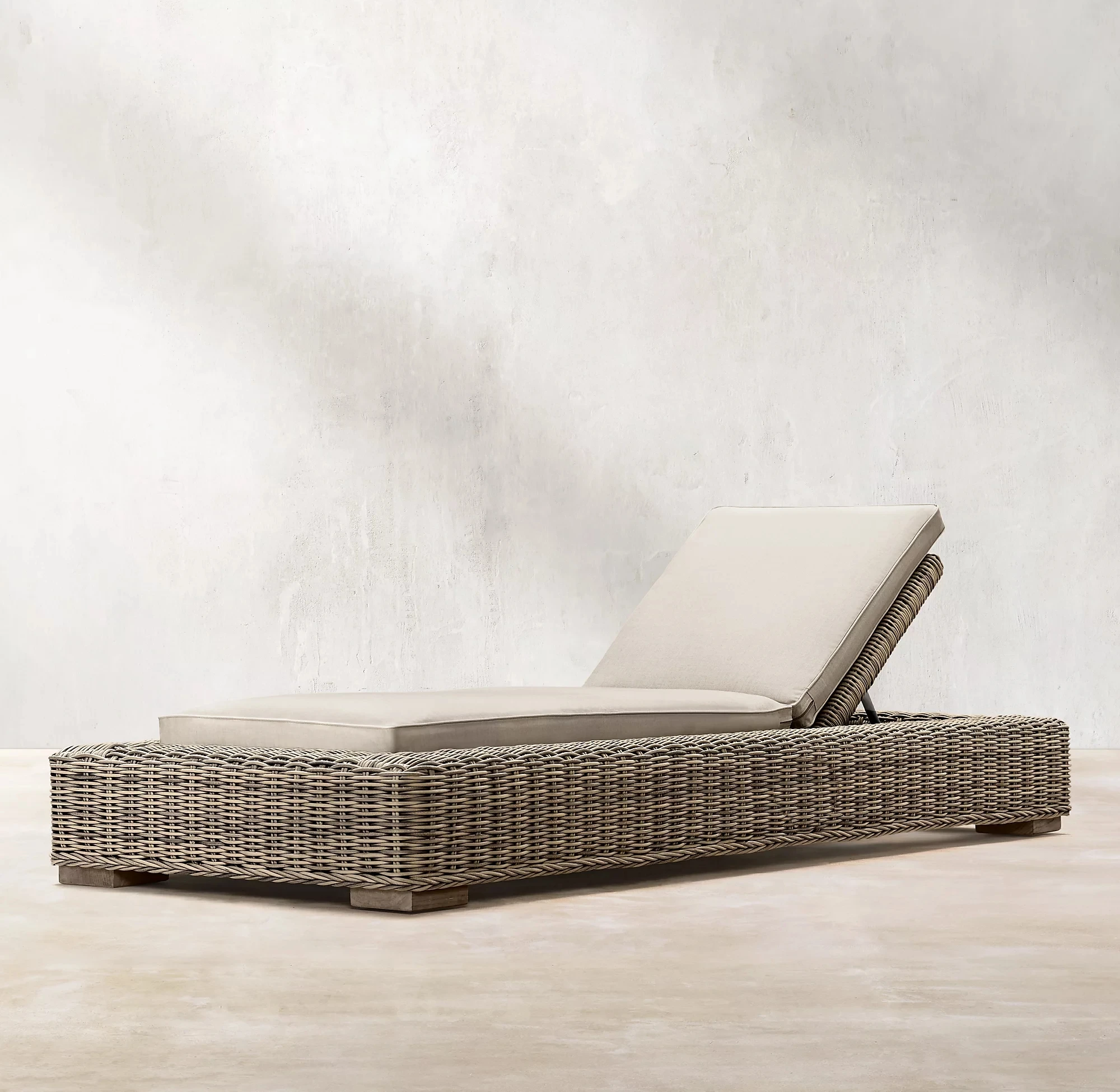 

Outdoor Garden Hotel Balcony Rattan Bed Villa Beach Chair Beside Swimming Pool