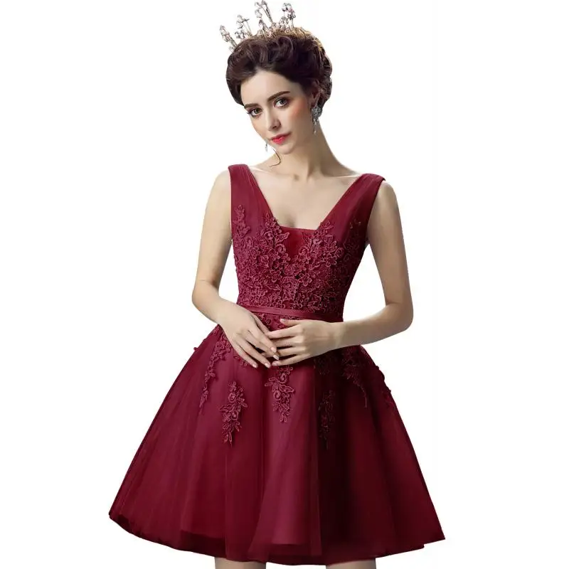 

Short Burgundy Tulle Prom Dress Women V Neck Sleeveless Applique A Line Lace Up Back Evening Party Dresses Cocktail Gowns