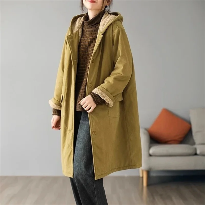 เสื้อแจ็คเก็ตผ้าฝ้ายความยาวปานกลางถึงยาวเพิ่มขนแกะหนาหนาสําหรับผู้หญิงฤดูหนาว 2025 Lambhair เสื้อแจ็คเก็ตผ้าฝ้ายคลุมด้วยผ้า