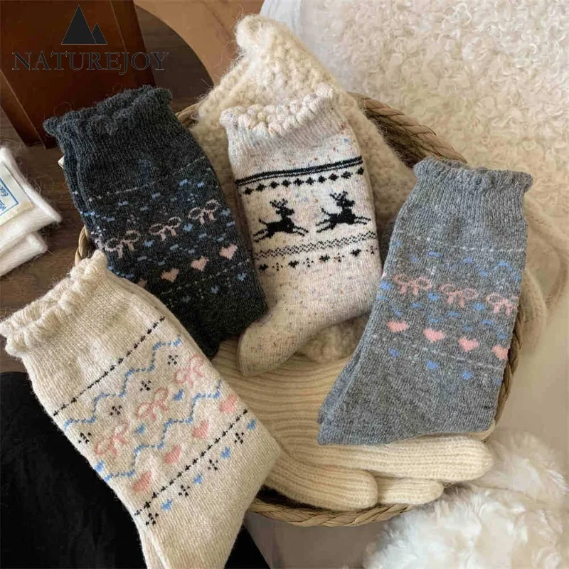 Korean Wool Love Socks Women Warm Thick Christmas Stocking Fair Island Cashmere Winter Cute Socks Snow Boots Animal Kawaii Soft