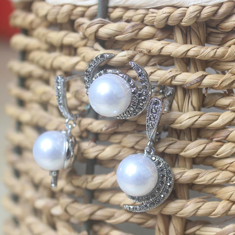 Ajojewel White Pearl Moon Shape Pendant Earrings Necklace Rings For Ladies Beautiful Wedding Gift Vintage Jewelry Sets Bijoux